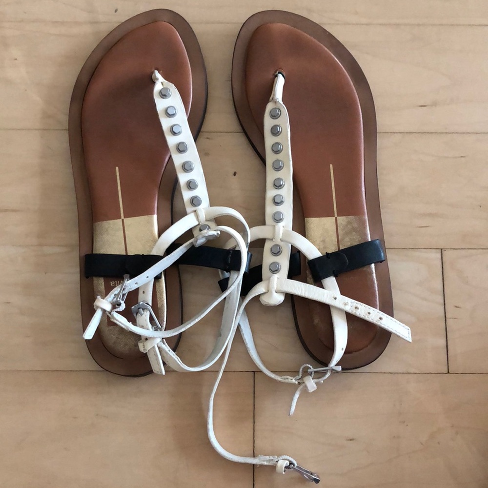 Cute DV sandals